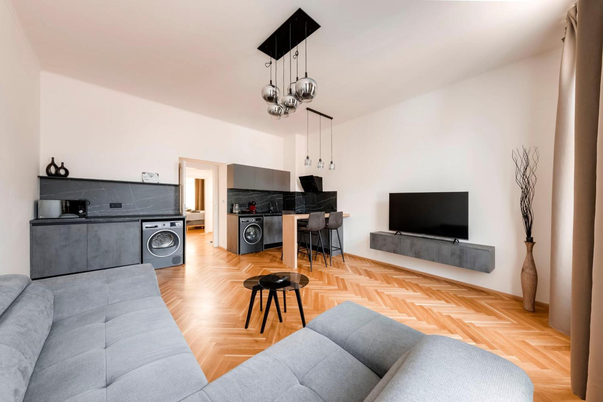 New Town Oases Apartment Прага Екстер'єр фото