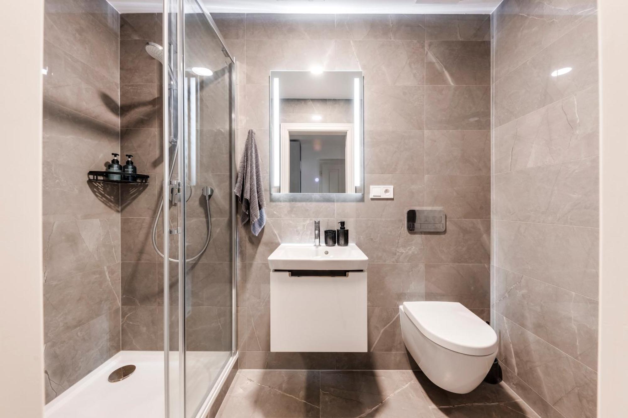 New Town Oases Apartment Прага Екстер'єр фото